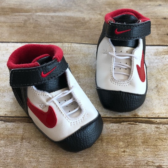 soft bottom nike baby shoes